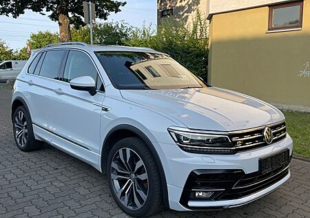 VW Tiguan Volkswagen 2.0 TSI 4M Highline*AHK*HUD*R-Line*20zoll