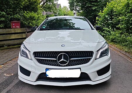 Mercedes-Benz CLA 200 AMG Line AMG Line AMG OPTIK