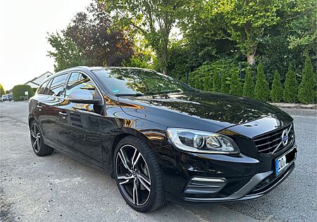 Volvo V60 T5 R-Design Geartronic Momentum