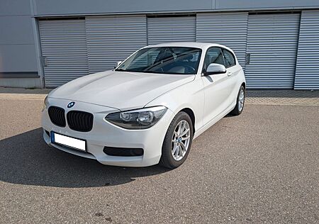 BMW 116i - SHZ * PDC * 8-fach*Scheckheftgepflegt