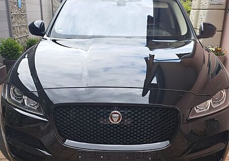 Jaguar F-Pace 30d AWD Portfolio Portfolio Luxusausst.