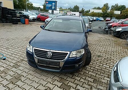 VW Passat Volkswagen Kombi. Trendline