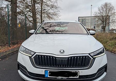 Skoda Octavia 2.0 TDI 110kW DSG STYLE - ACC - Headup