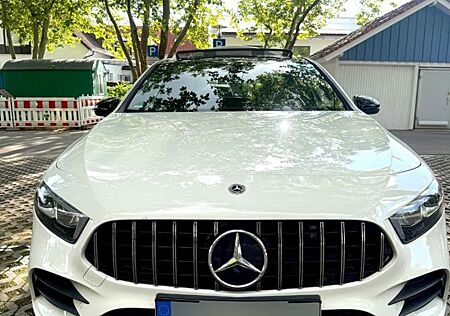 Mercedes-Benz A 250 e DCT -