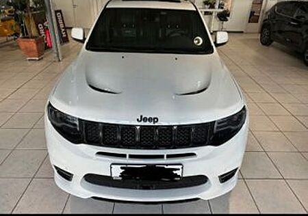 Jeep Grand Cherokee 6.4l V8 AHK Panoramadach