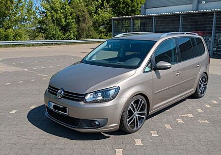 VW Touran Volkswagen 1.4 TSI DSG CUP Top Zustand