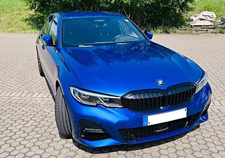 BMW 330i xDrive M Sport Automatic + Service Inkl