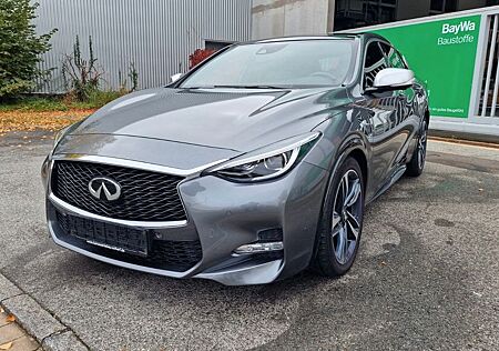 Infiniti Q30 2.2 d AWD Navi*SHZ*BI-Xenon*8 Reifen Tüv Neu