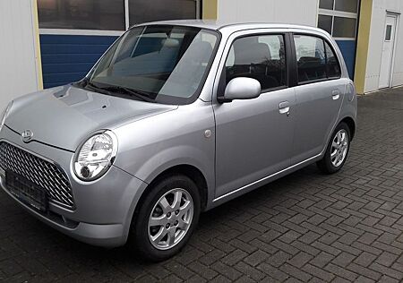 Daihatsu Trevis 1.0 **1.Hand,Automatik,wenig Km**