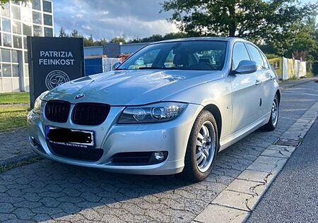 BMW 325i - 3.0L 6 Zylinder frische TÜV