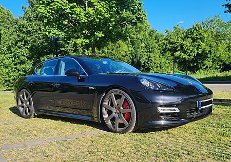 Porsche Panamera Turbo , 22", SAGA, Top Zustand