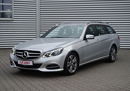 Mercedes-Benz E 200 E200 T-Modell Avantgarde LED Navi Leder Keyless