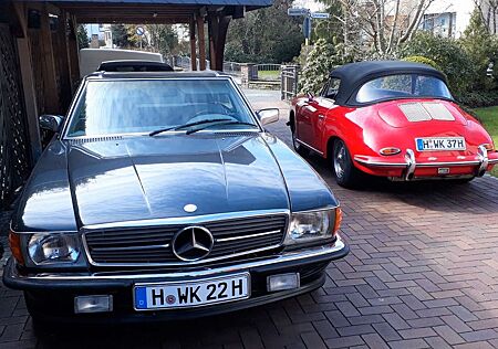 Mercedes-Benz SL 560