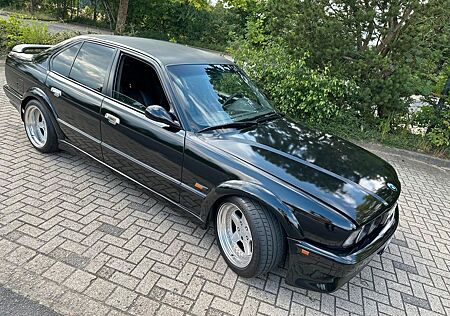 BMW 530I V8 Limosine