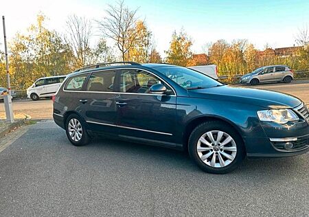 VW Passat Variant Volkswagen 2.0 FSI Comfortline Variant C...