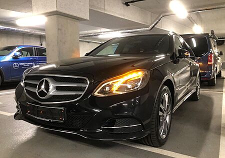 Mercedes-Benz E 220 E 220d T AVANTGARDE Autom. AVANTGARDE