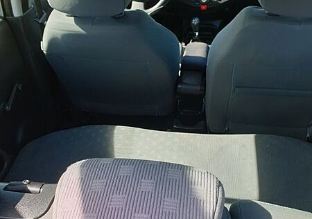Nissan Micra 1.2 visia 48kW visia
