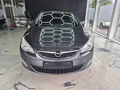 Opel Astra J Lim. 5-trg. Cosmo