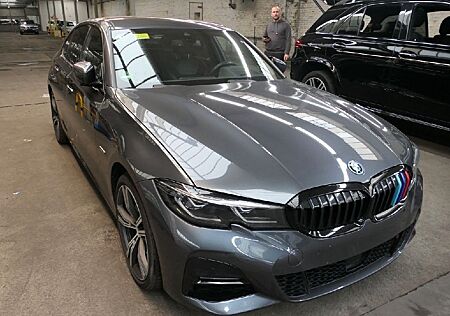 BMW 320 e M Sport Shadow Line*ACC*KAMERA*ViRTUAL