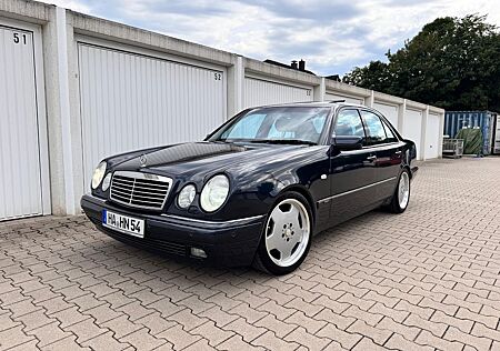 Mercedes-Benz E 280 Mercedes E280 W210 M104 AMG Felgen 2. Hand