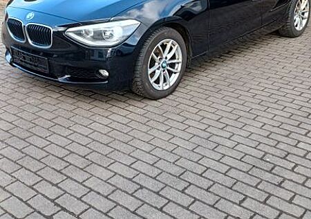BMW 116d EfficientDynamics Edit. Urban Line Urba...