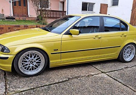 BMW 330i Racecar Rennauto Rennfahrzeug Trackcar