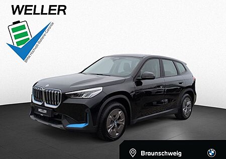 BMW iX1 xDrive30 LivePlus RFK Tempo SHZ LED AdapMFwk