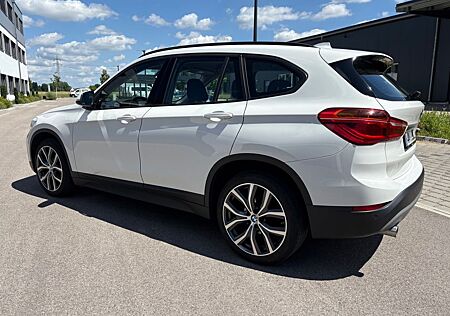 BMW X1 sDrive18i - Top gepflegt