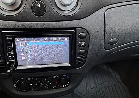 Citroën C3 1.1 Confort 08.2027