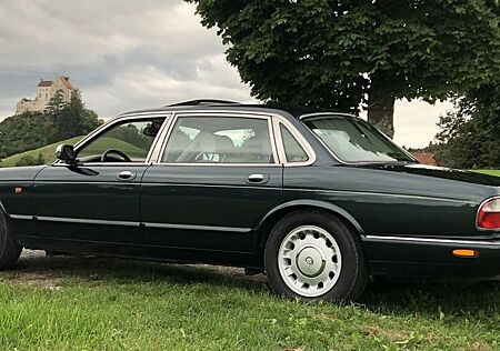 Jaguar Daimler 4.0 V8 Lang -