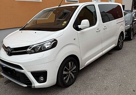 Toyota Pro Ace Proace (Verso) 2,0-l-D-4D 106kW L1 Team Deut...