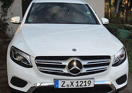 Mercedes-Benz GLC 220 d 4MATIC Autom. - polarweiß, Leder, AHK,