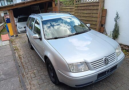 VW Bora Volkswagen 1.9TDI 74kW Highline Variant Highline