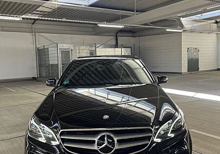 Mercedes-Benz E 250 BlueTEC 4MATIC AVANTGARDE Autom. AVANT...