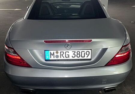 Mercedes-Benz SLK 200 -