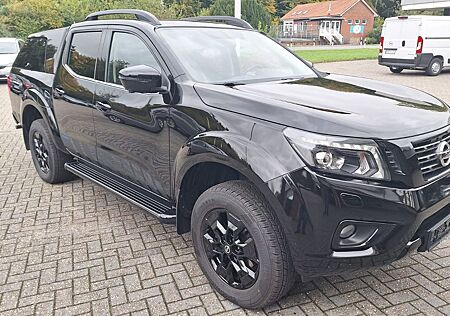 Nissan Navara NP300 N-Guard Double Cab 4x4