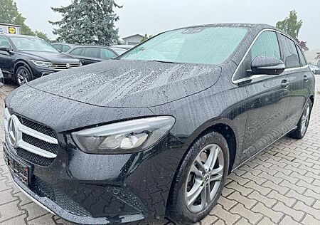 Mercedes-Benz B 220 2.0 KAT 4Matic AHK Pano Navi Kamera Virtua
