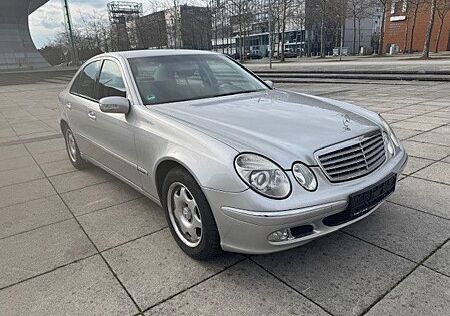 Mercedes-Benz E 200 Elegance Kompressor