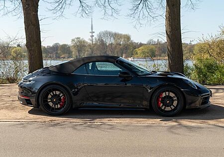 Porsche 992 Carrera 4 GTS Cabriolet