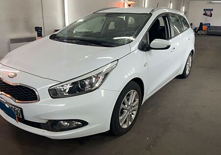 Kia Cee'd / Ceed *1HAND* *PDC* *SHZ* SCHECKHEFTGEPFL