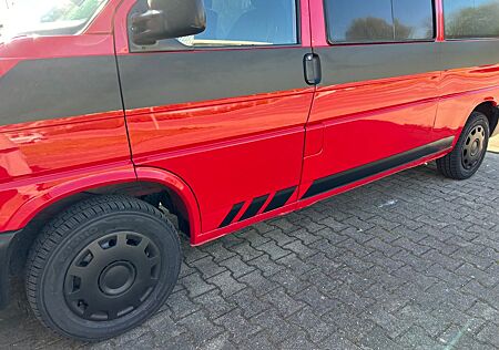 VW T4 Caravelle Volkswagen 2.5 TDI 75kW lang Standard