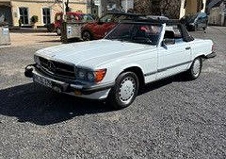 Mercedes-Benz SL 560