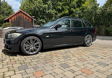 BMW 330d touring LCI -M-Paket-Pano-AHK