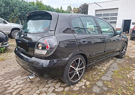 Nissan Almera 1.5 visia visia