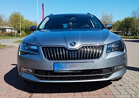 Skoda Superb 2.0 TDI Ambition Combi Ambition