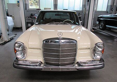 Mercedes-Benz S 280 280 S Originalzustand nicht restauriert