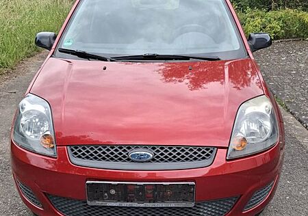 Ford Fiesta 1,4 16V Ambiente Ambiente