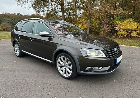 VW Passat Alltrack Volkswagen 2.0 TSI DSG 4MOTION Alltrack...