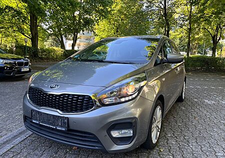 Kia Carens Dream Team