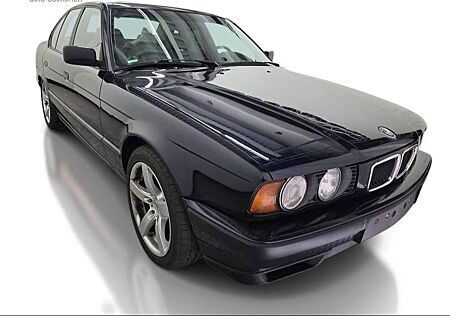 BMW 540iA 4.0 V8 SHADOW-LINE/SCHIEBEDACH/KLIMAAUT.